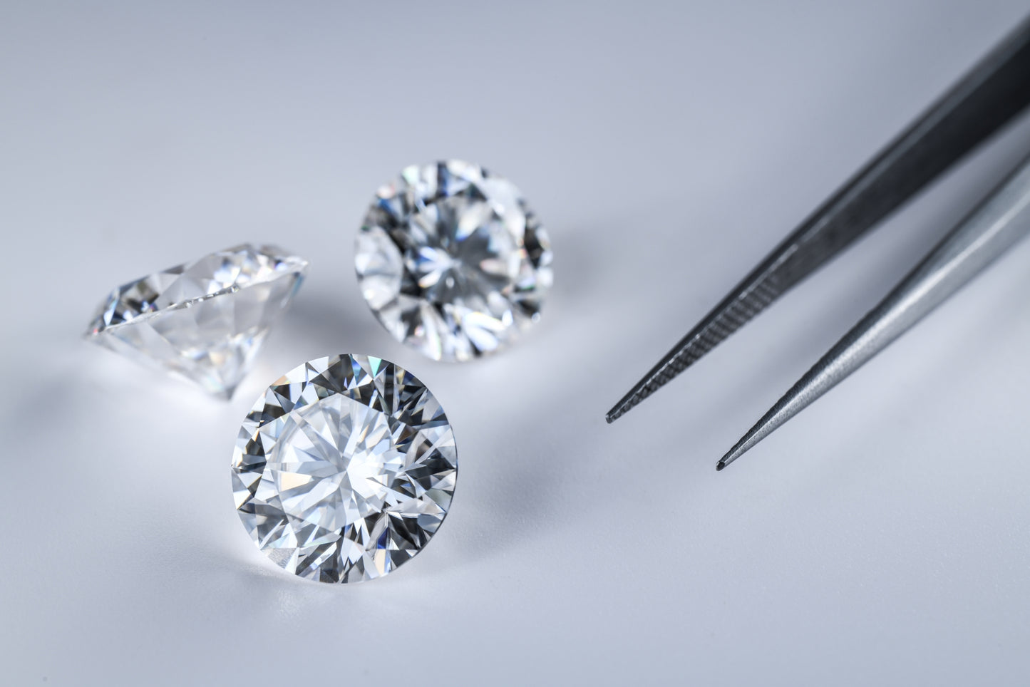 Round Brilliant 1.0ct 上位グレード | E-F / VS / EX-VG|IGI鑑定書付き